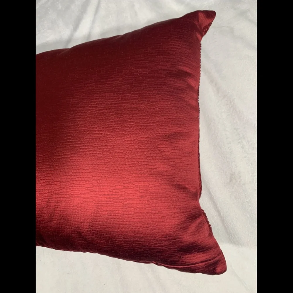 NWT Hotel Collection Red Luxe Border 16